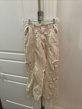 BDG Off-White Elastic Waist Cargo Pants